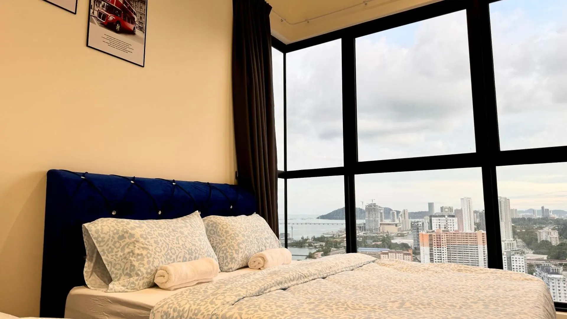 World Premium Apartment 3Br Pool Sea View Netflix Jelutong