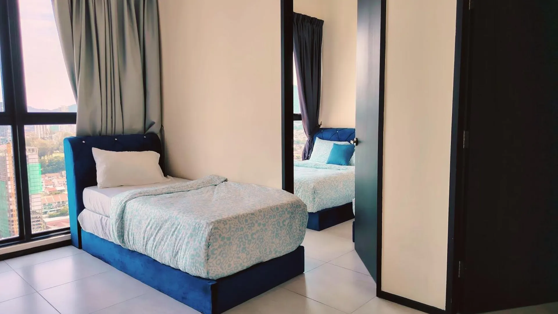 World Premium Apartment 3Br Pool Sea View Netflix Jelutong