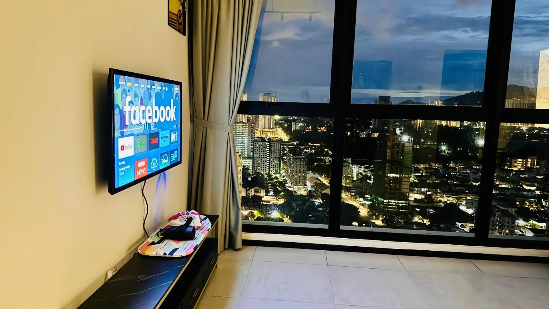 World Premium Apartment 3Br Pool Sea View Netflix Jelutong