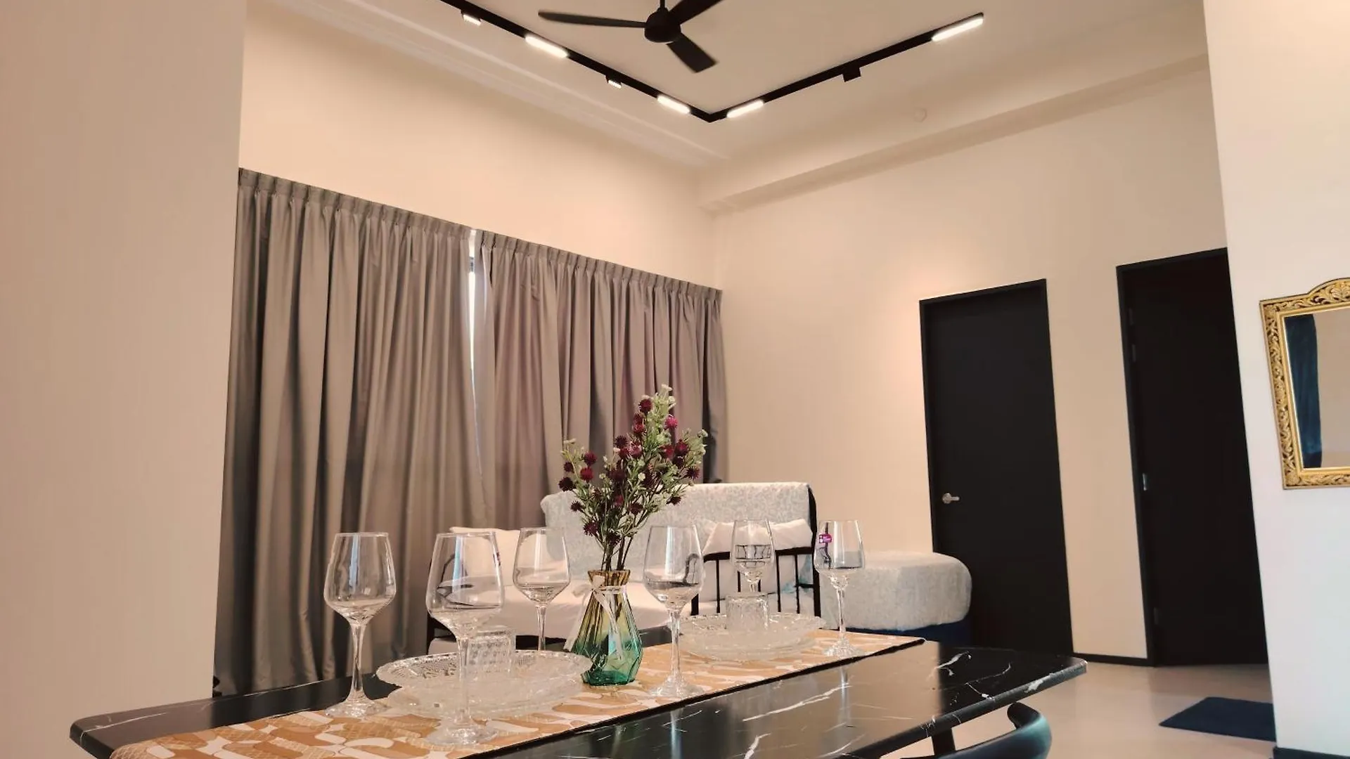 World Premium Apartment 3Br Pool Sea View Netflix Jelutong