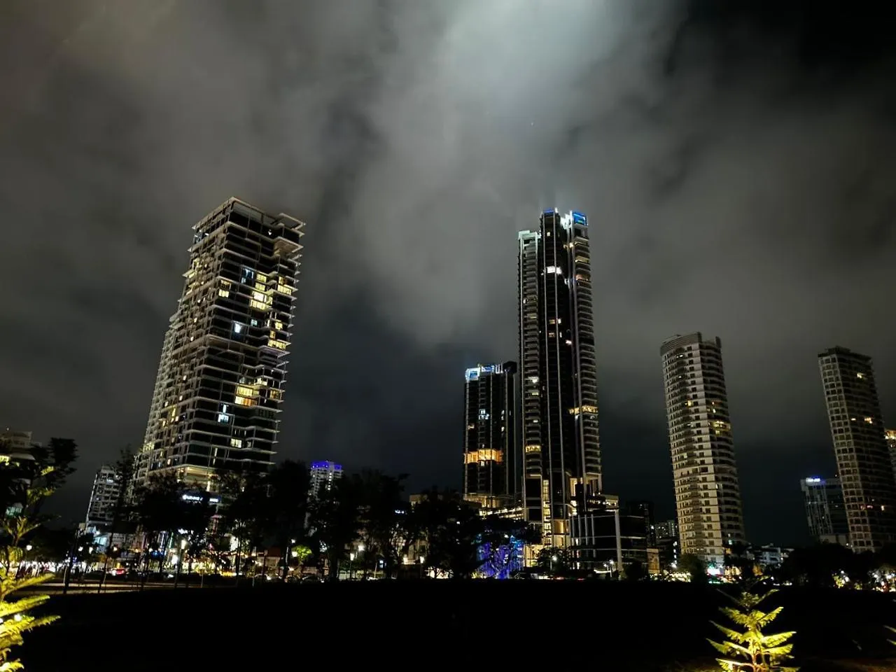 World Premium Apartment 3Br Pool Sea View Netflix Jelutong