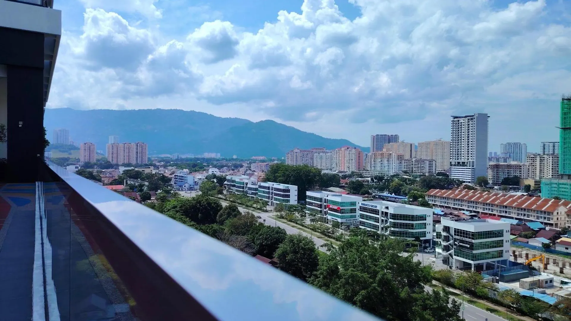 World Premium Apartment 3Br Pool Sea View Netflix Jelutong 0*,  Malaisie